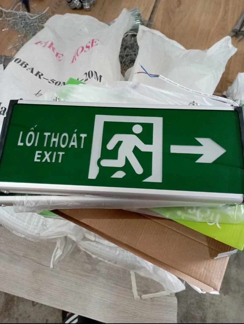 Đèn exit trái phải